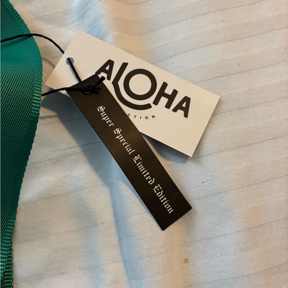 New Limited Edition Green Women’s PalakaTote Bag - Picture 3 of 4